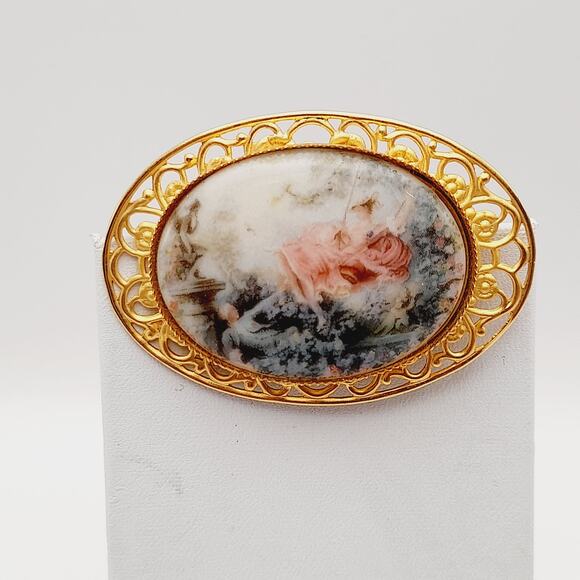 Vintage Porcelain Abstract Painting on Gold Tone Filigree Brooch - Picture 6 of 6